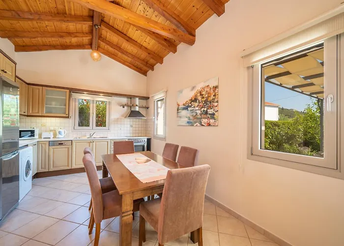 Emily Villa Fiskardo