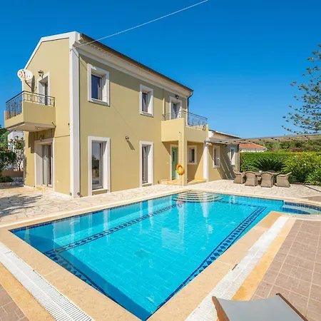 Emily Вилла *